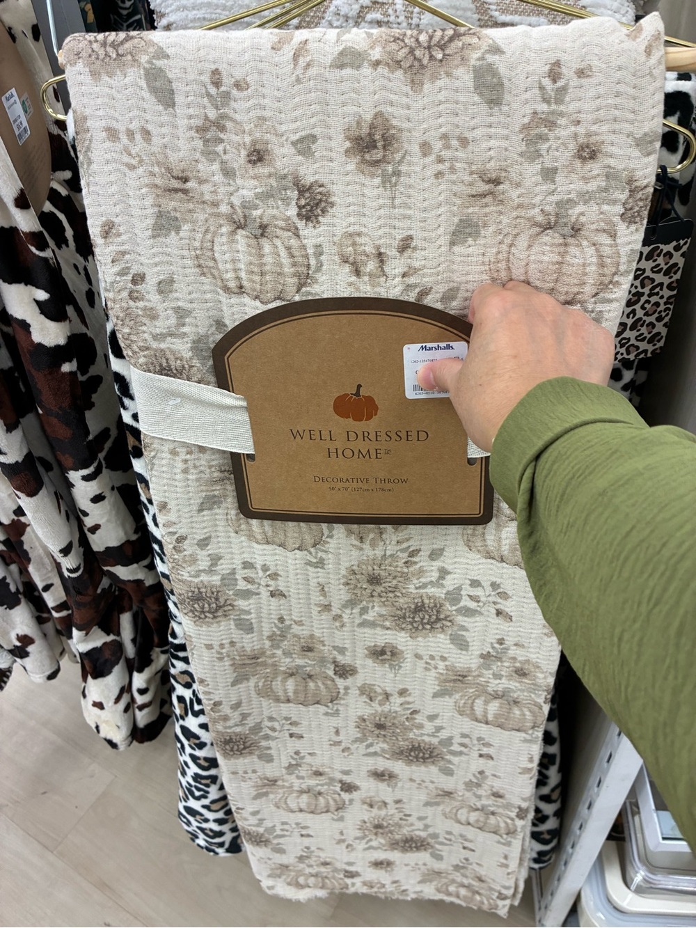 Cream Pumpkin Decorative Throw